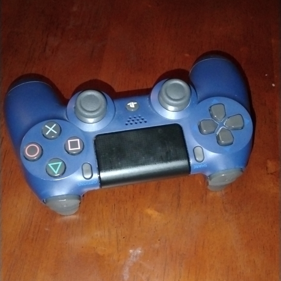 Ps4 controller - Picture 2 of 2